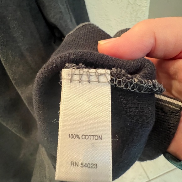 Banana Republic Men's Gray Sweater - Picture 5 of 5